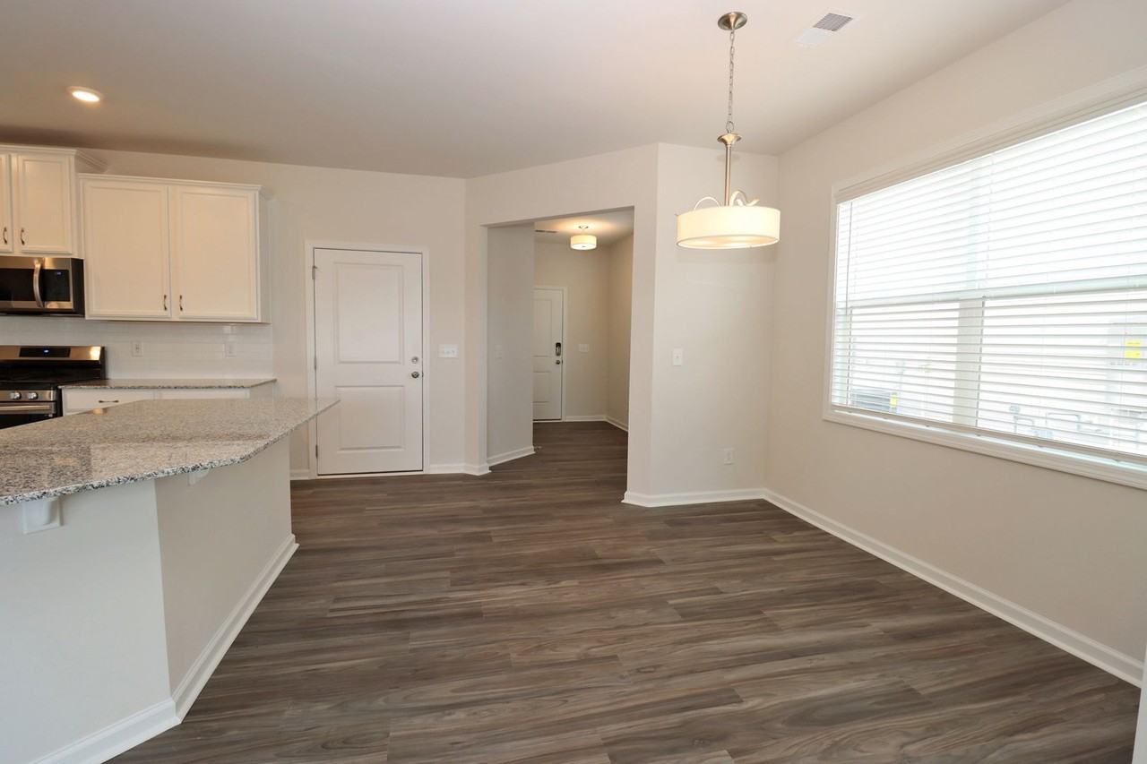 925 N Sage Drop Rd - Photo 4 of 39