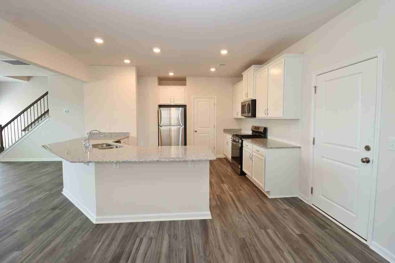 925 N Sage Drop Rd - Photo 5 of 39