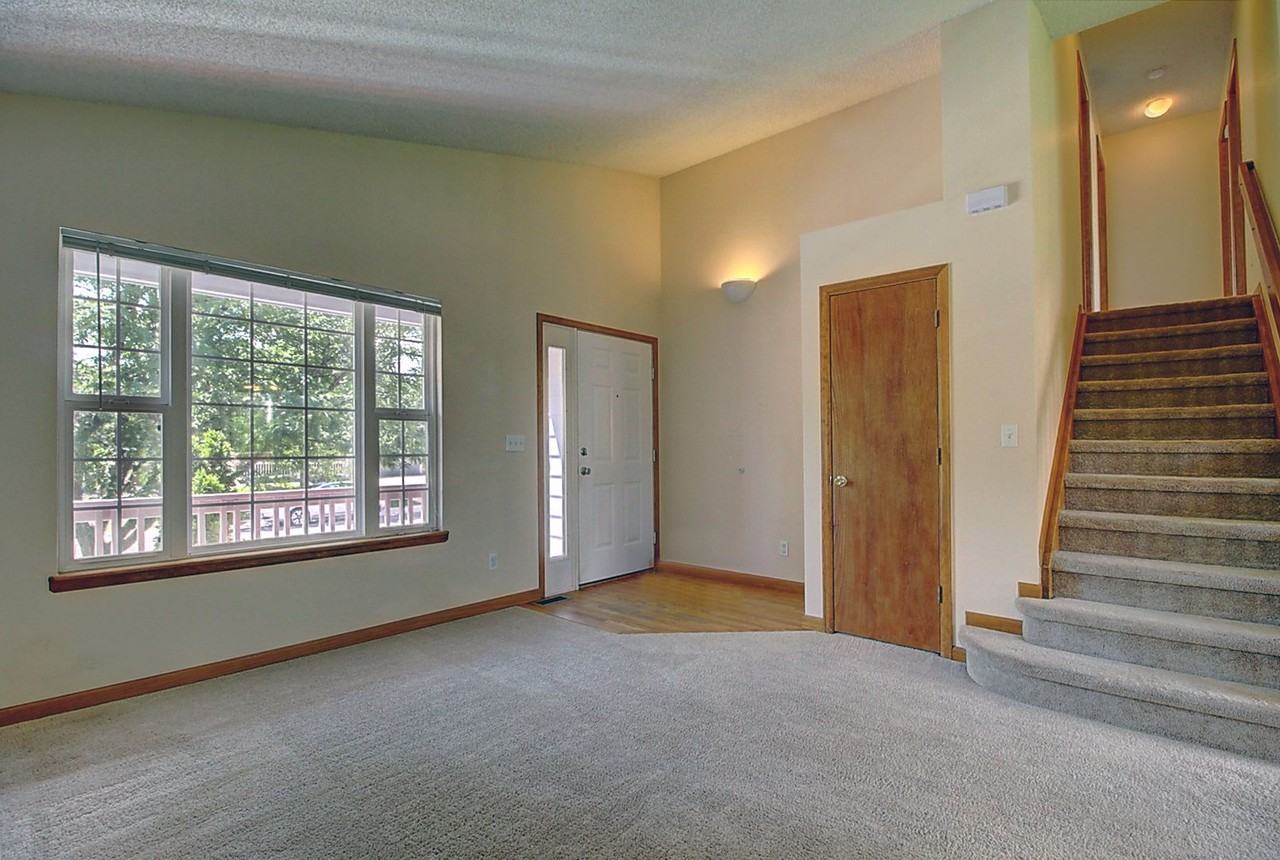 12540 Beach St - Photo 3 of 30