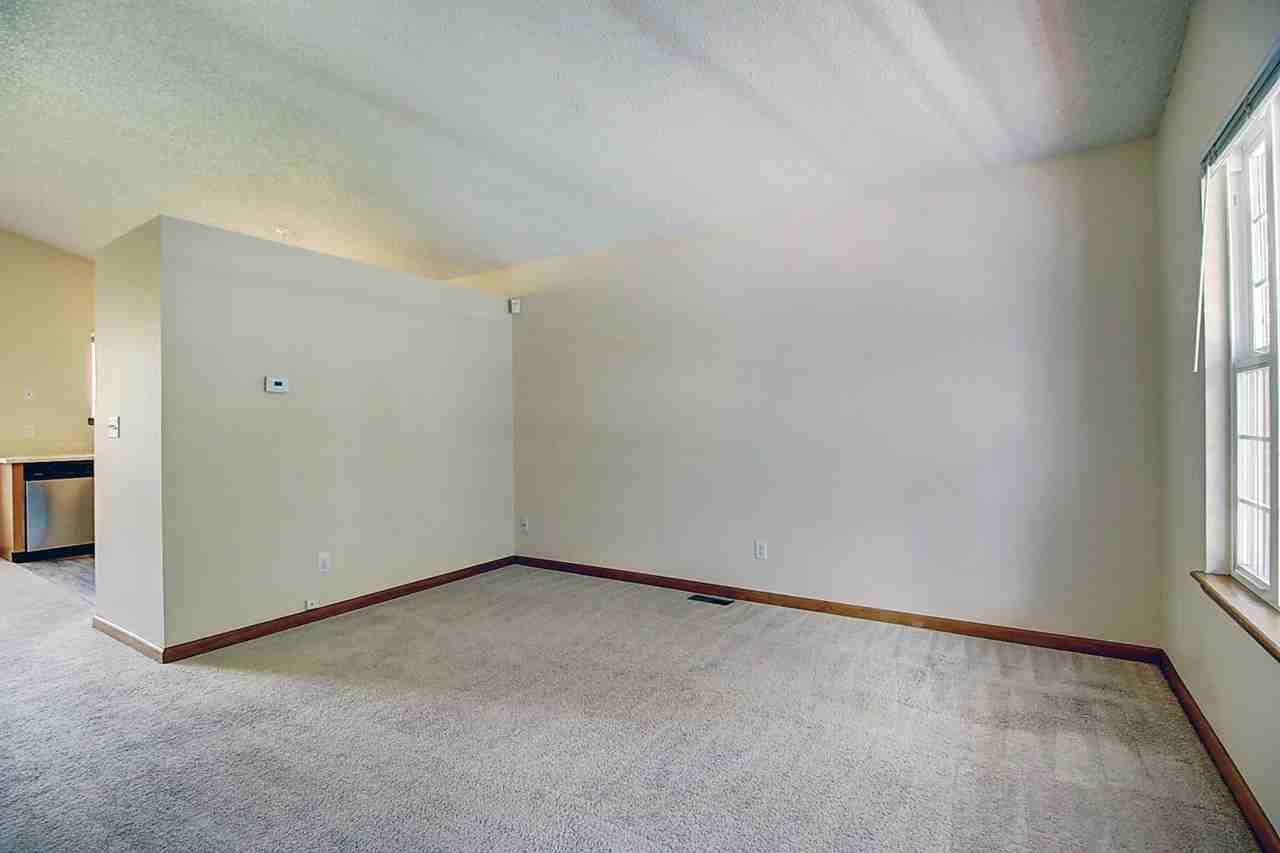 12540 Beach St - Photo 6 of 30