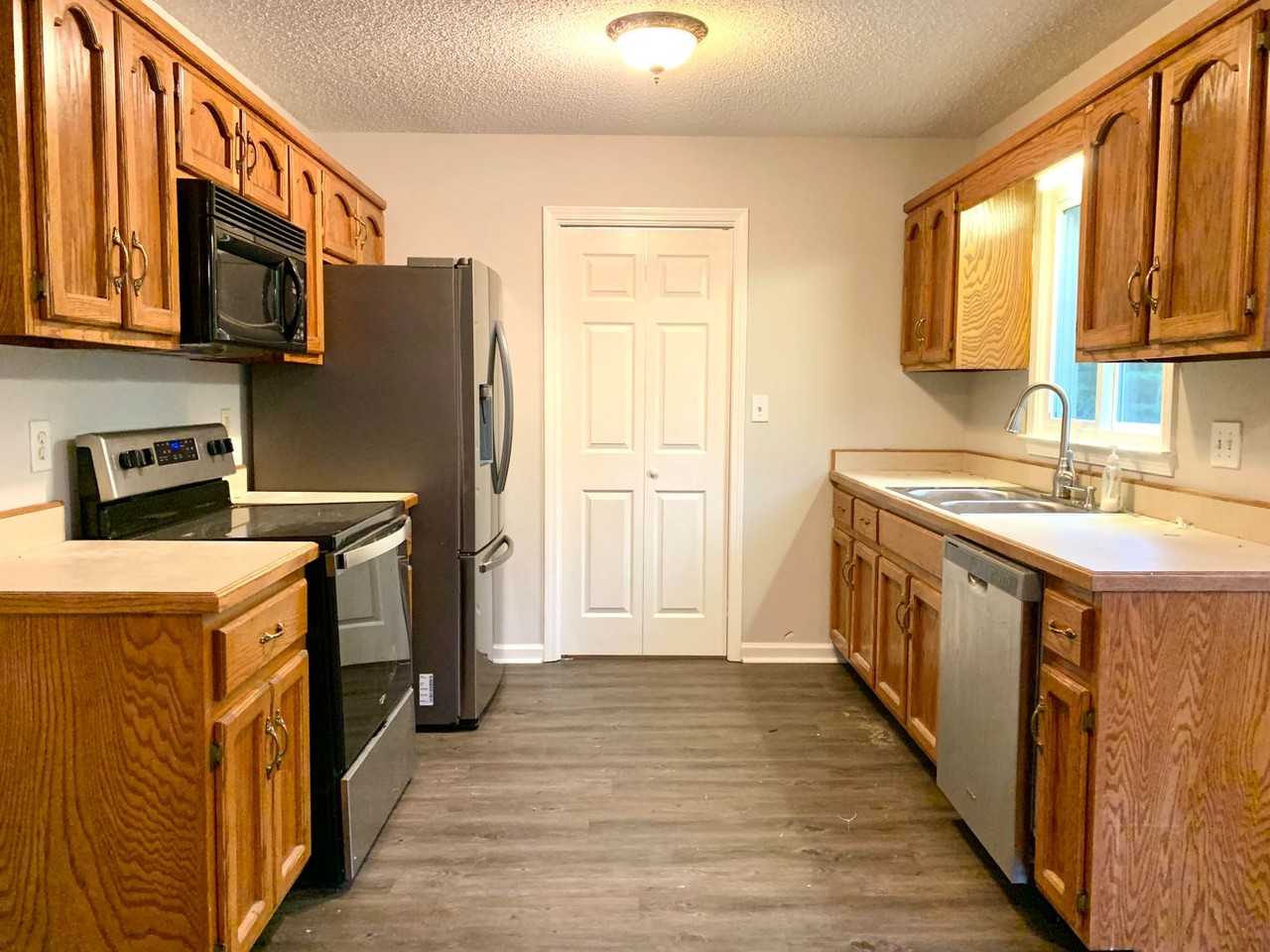 315 Harold Dr - Photo 7 of 29