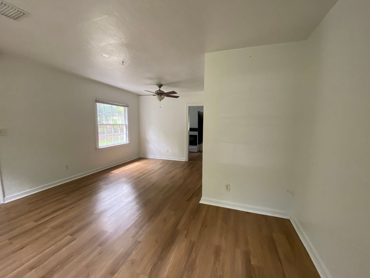 2717 Nw 1st Ave - Photo 2 of 7