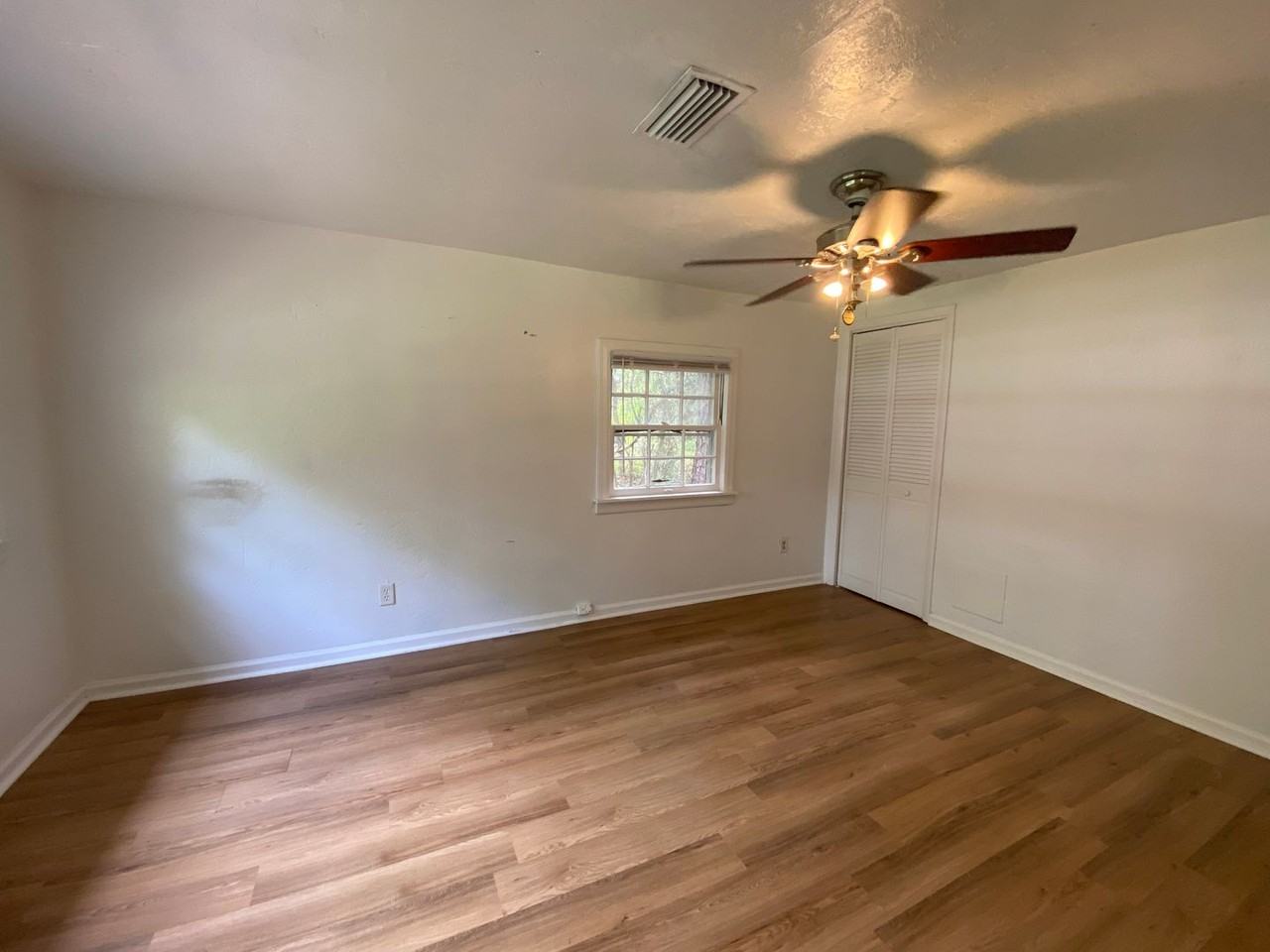 2717 Nw 1st Ave - Photo 5 of 7