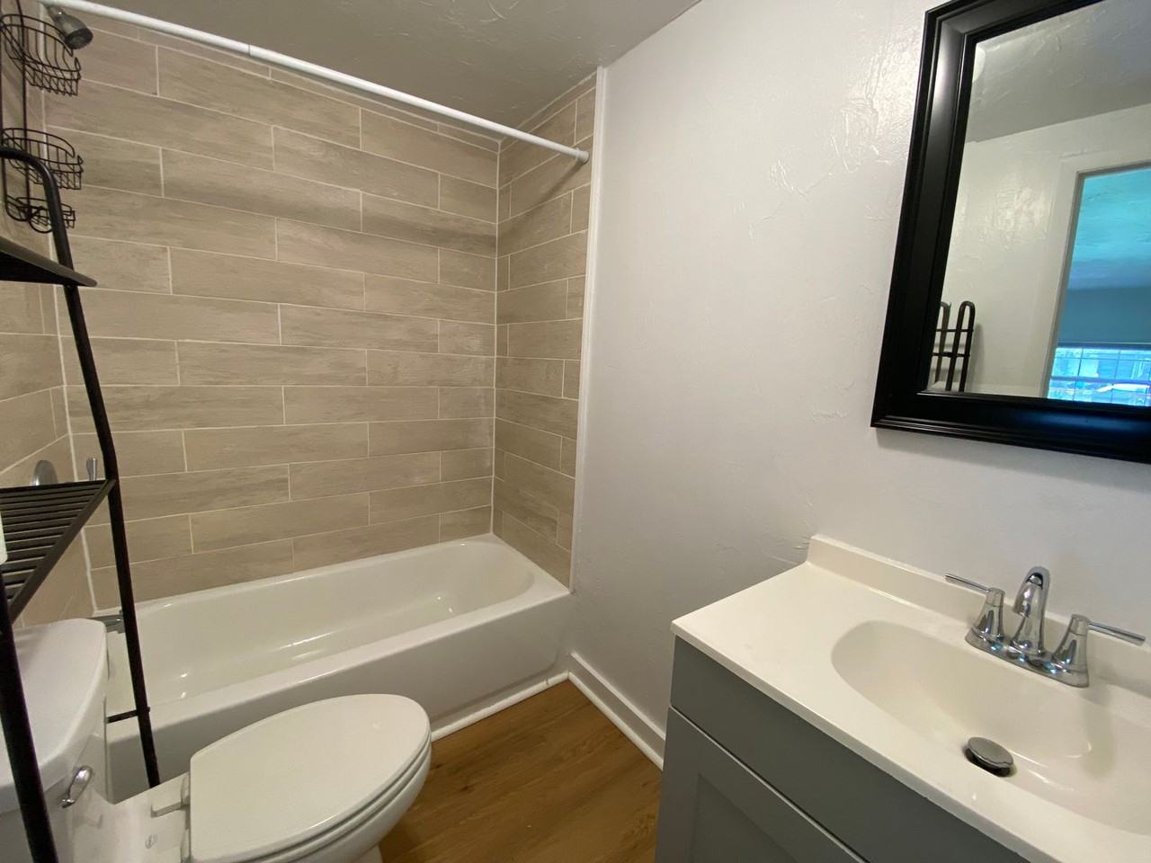 2717 Nw 1st Ave - Photo 6 of 7
