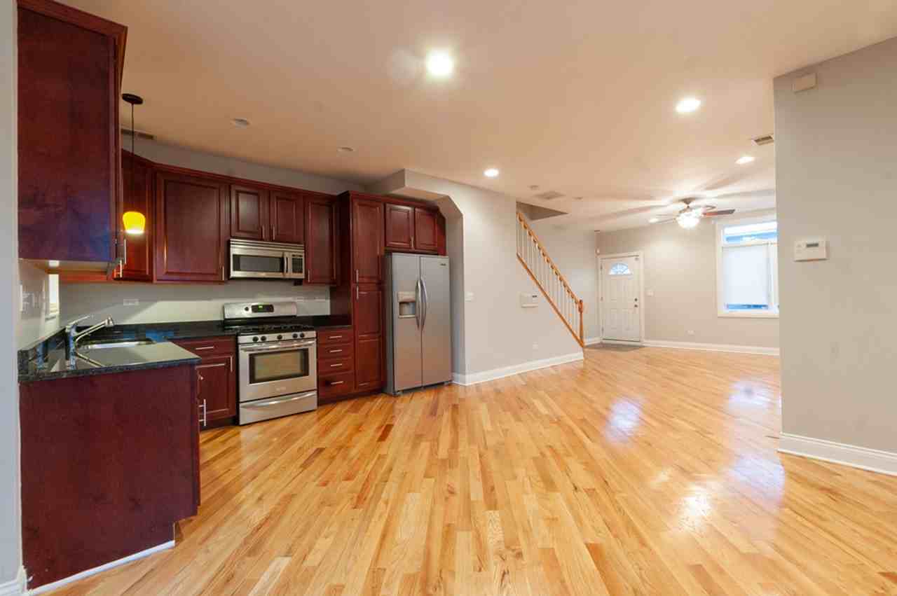 7016 W Medill Ave - Photo 5 of 14