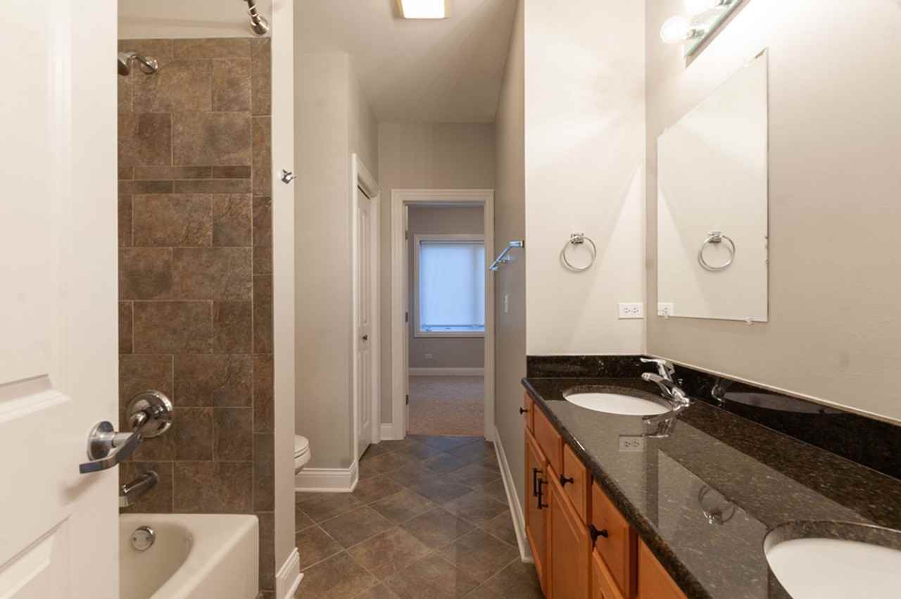 7016 W Medill Ave - Photo 7 of 14