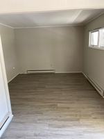 featured image of 806 Crown Ave