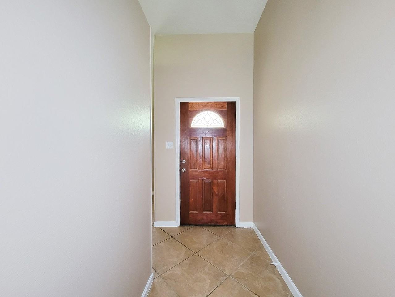 29002 Sedgefield St - Photo 2 of 34