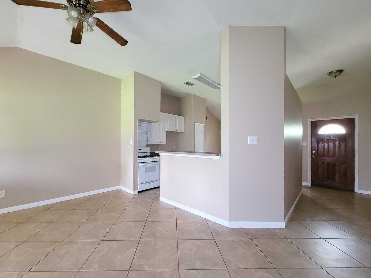 29002 Sedgefield St - Photo 5 of 34