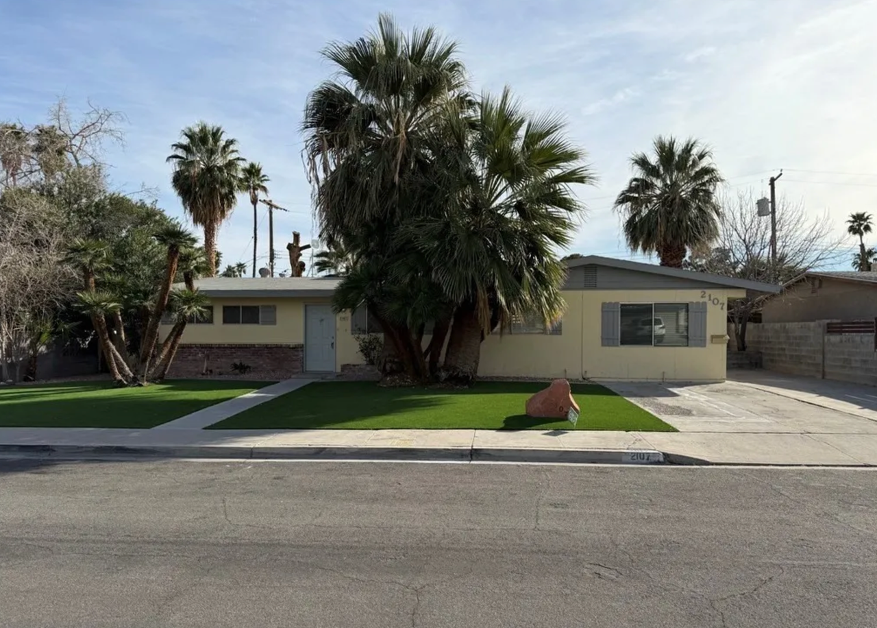 2107 Frontier Ave