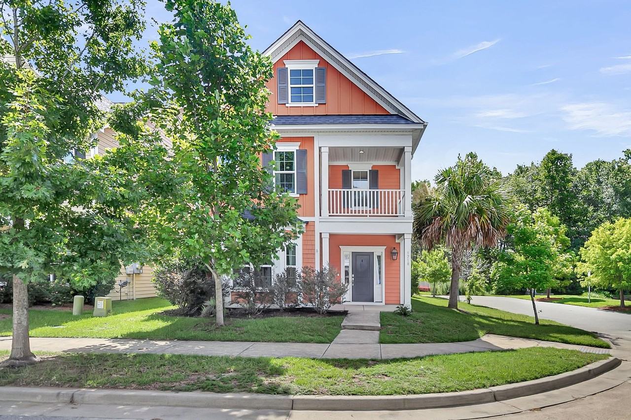 1718 Emmets Rd - Photo 4 of 50