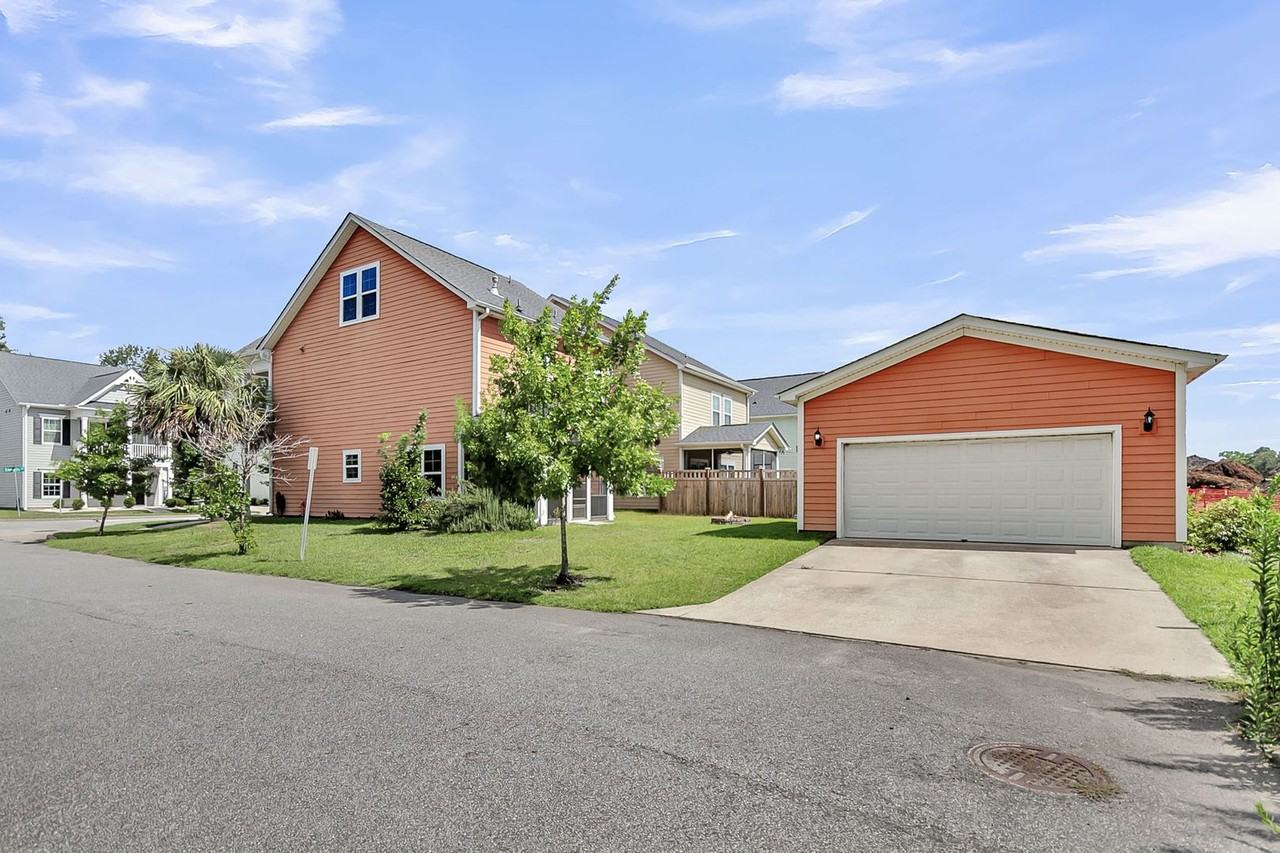 1718 Emmets Rd - Photo 7 of 50