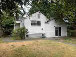 featured image of 1650 11th St
