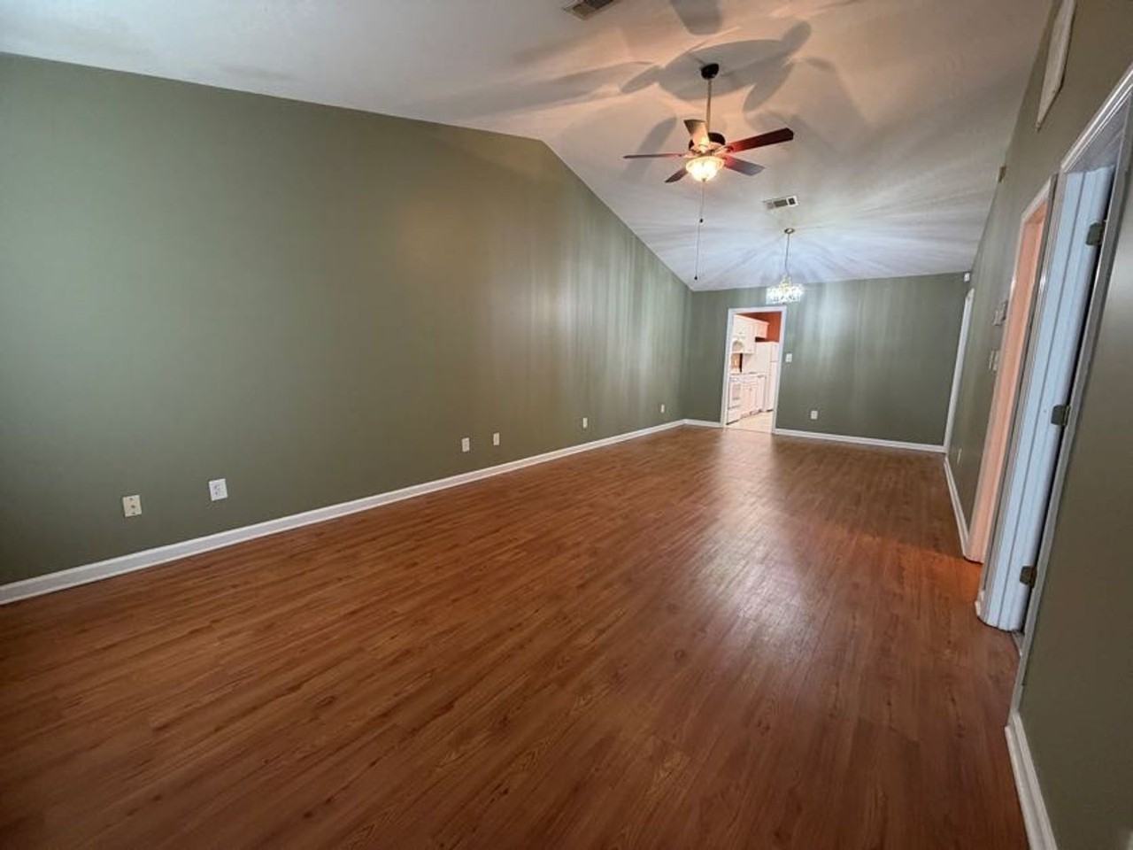 133 Brandimere Dr - Photo 4 of 18