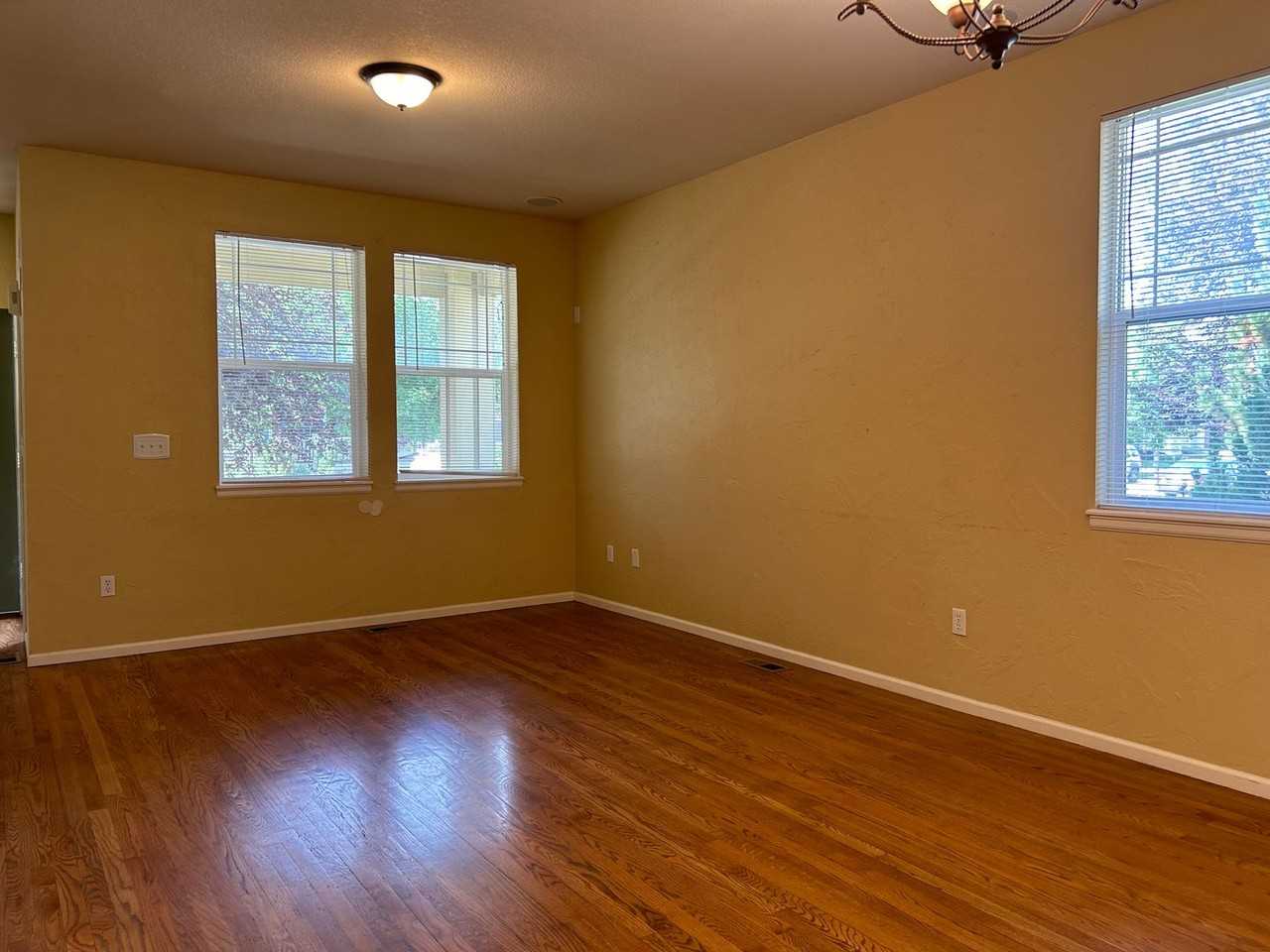 3902 Galileo Dr - Photo 5 of 15