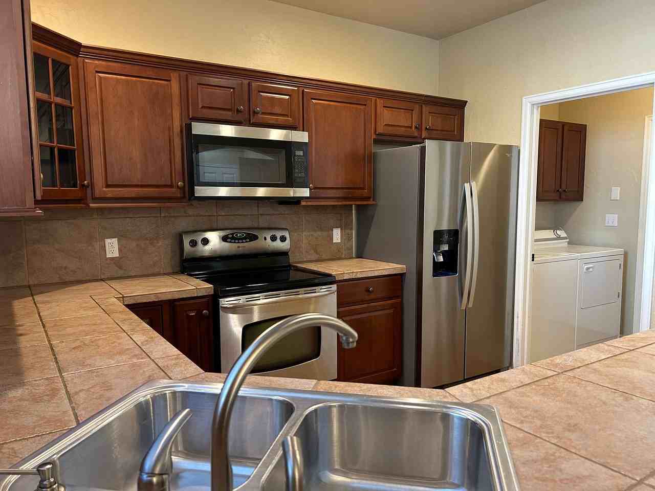 3902 Galileo Dr - Photo 7 of 15