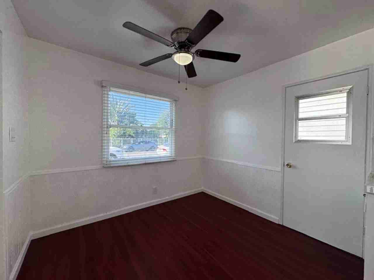 48 W Arbor St - Photo 4 of 9