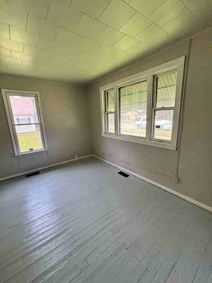 2034 N 21st St - Photo 3 of 11