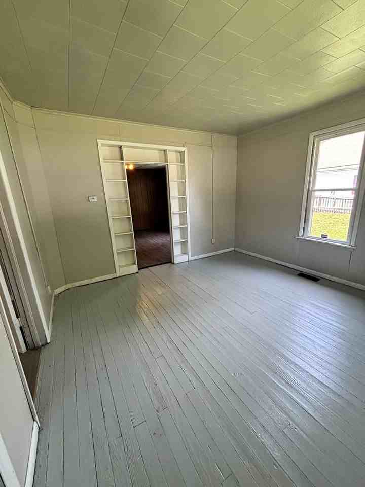 2034 N 21st St - Photo 4 of 11