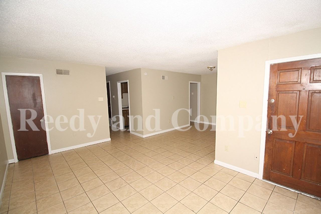 3385 Barbwood Dr - Photo 4 of 18