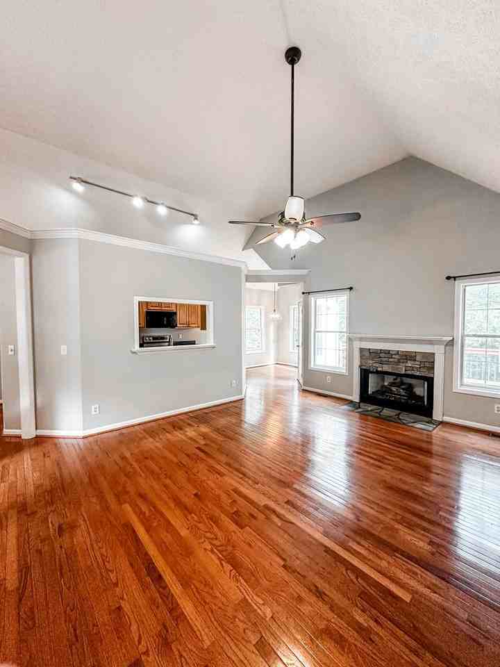 6410 Janton Way - Photo 4 of 37