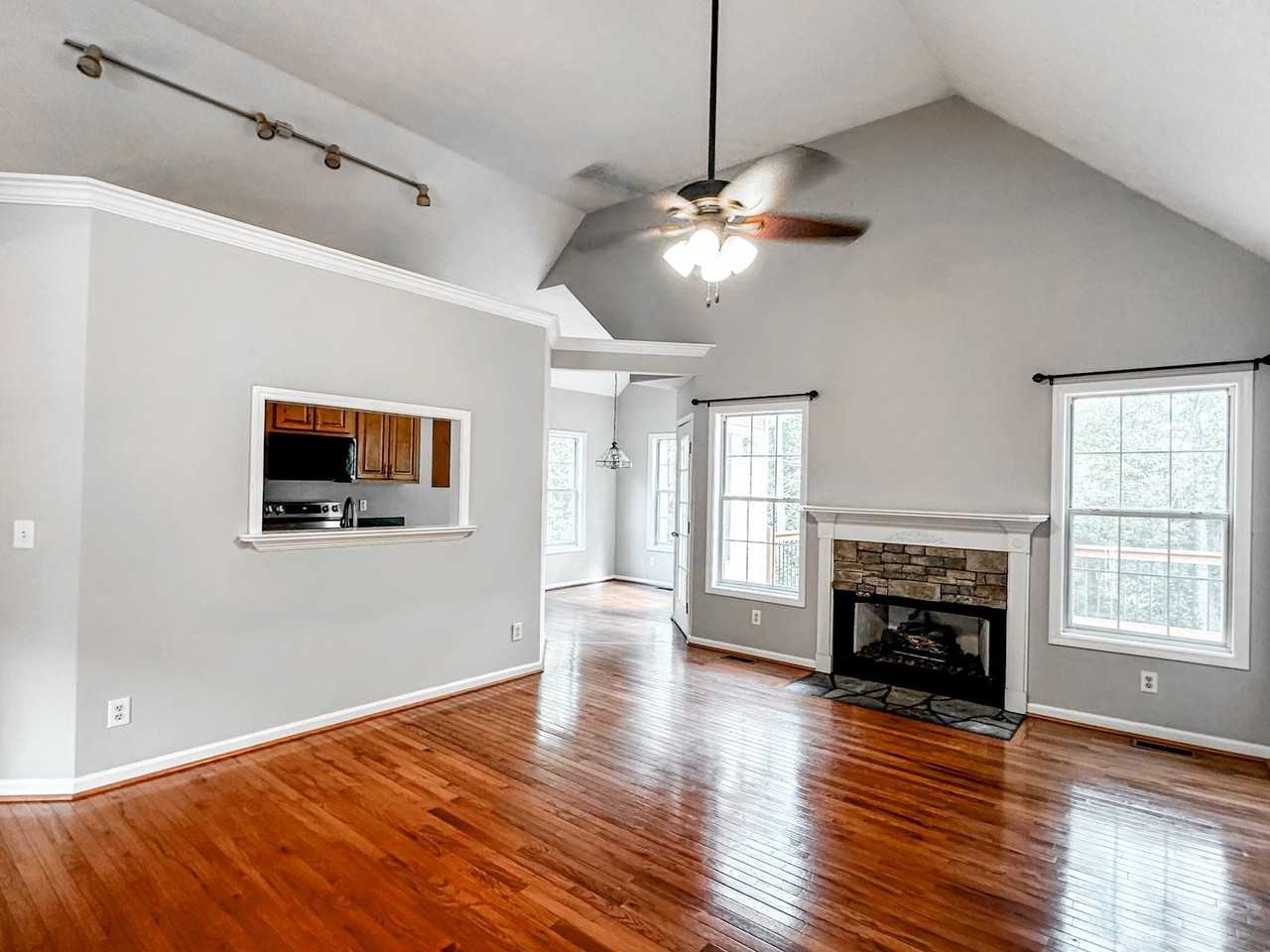 6410 Janton Way - Photo 6 of 37