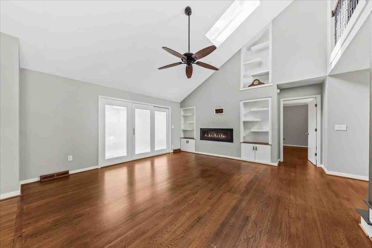 2051 Marsh Flower Ln - Photo 2 of 22