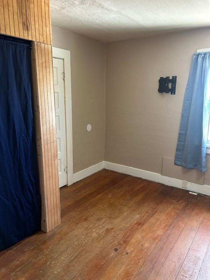 1007 Walker Ave - Photo 5 of 13