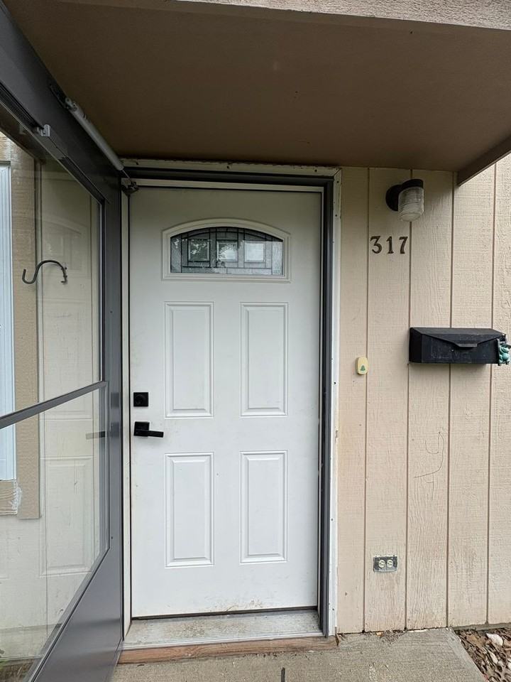 317 Woods St - Photo 2 of 31