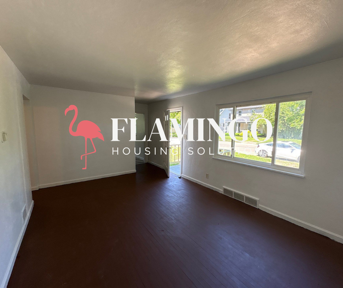 216 N Ardmore Ave - Photo 3 of 14