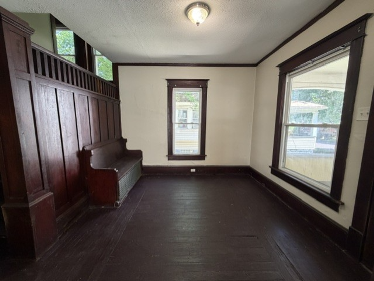 768 Beardsley St - Photo 2 of 18