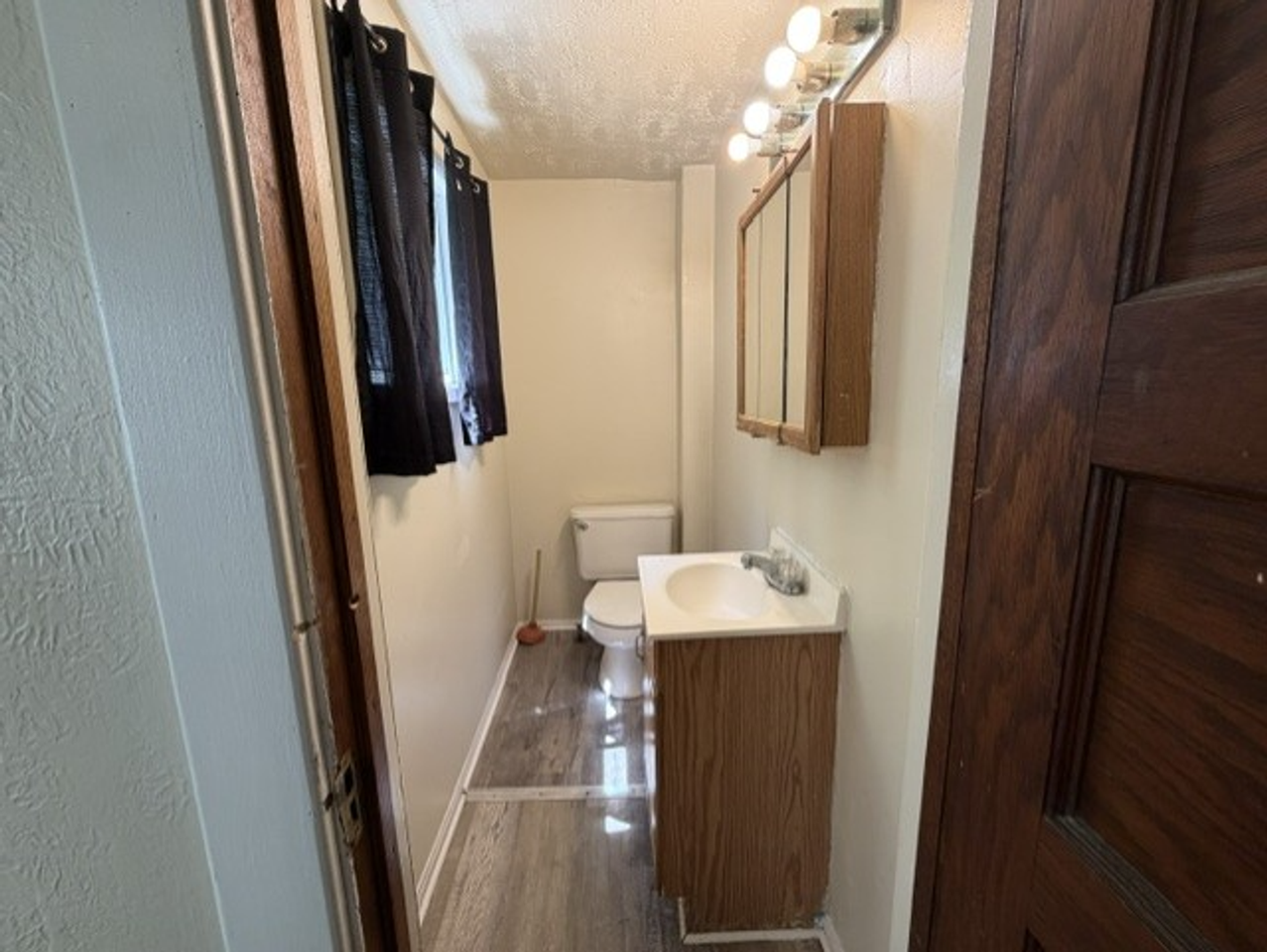 768 Beardsley St - Photo 7 of 18