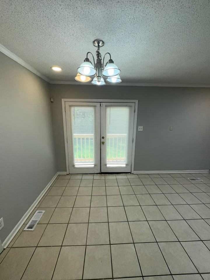 5020 Shirley Ann Dr - Photo 3 of 14