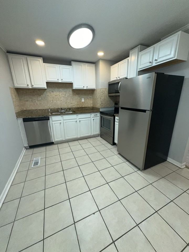 5020 Shirley Ann Dr - Photo 4 of 14