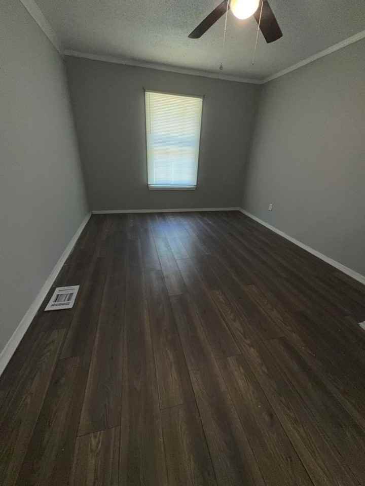 5020 Shirley Ann Dr - Photo 5 of 14