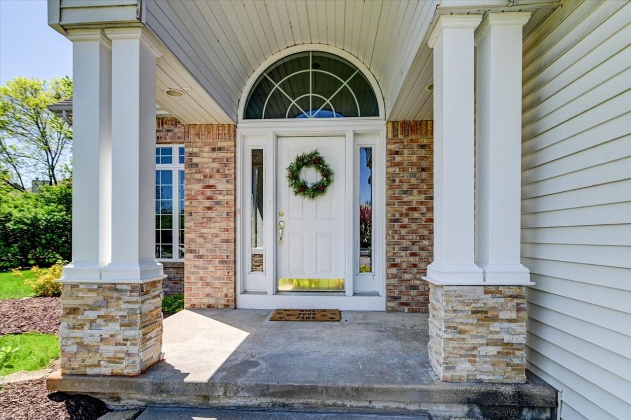 1703 Suwannee Cir - Photo 2 of 50