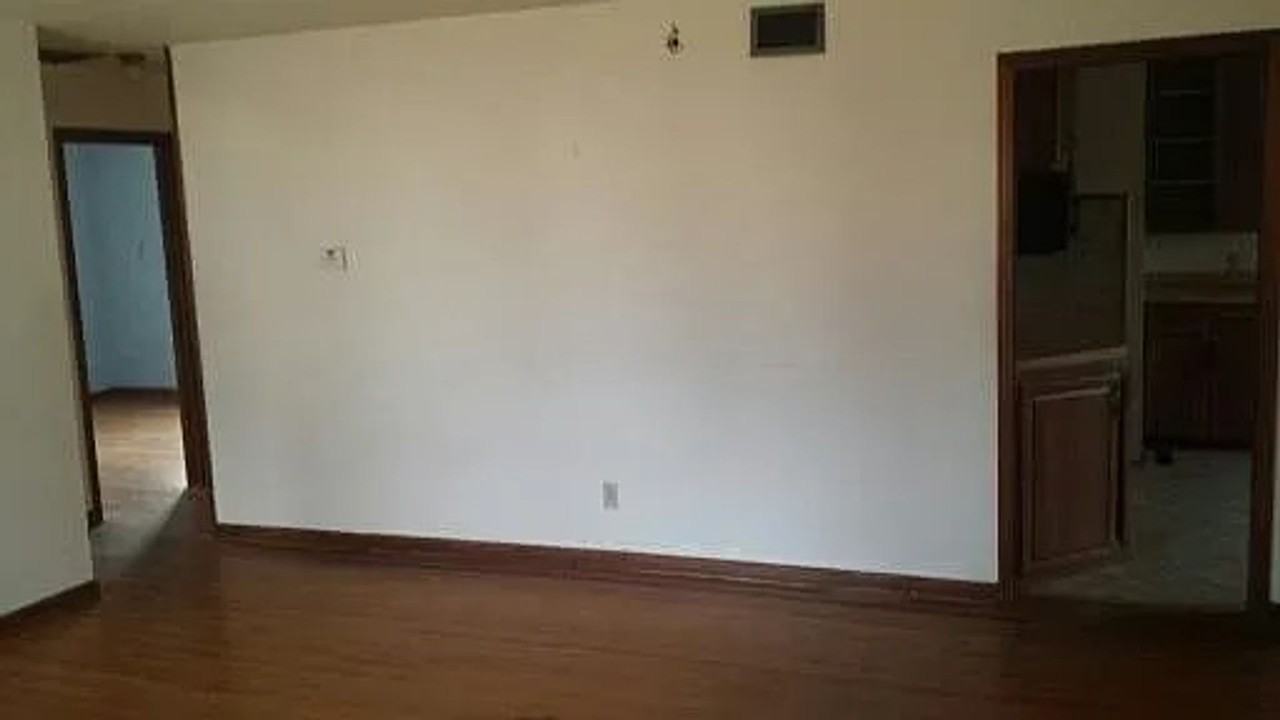 2907 S Fern St - Photo 2 of 15
