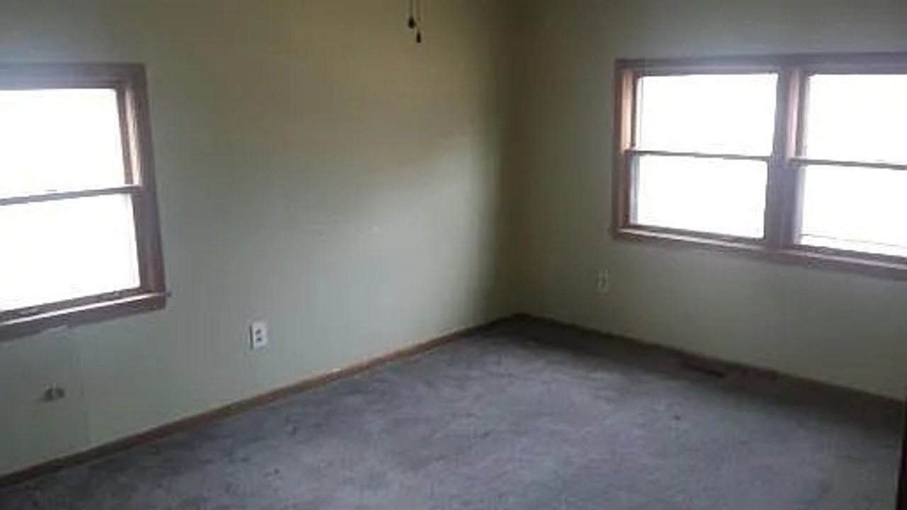 2907 S Fern St - Photo 6 of 15