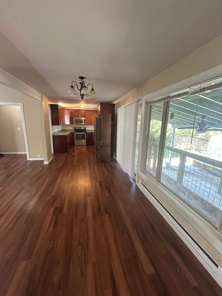7212 S 127th St - Photo 4 of 23