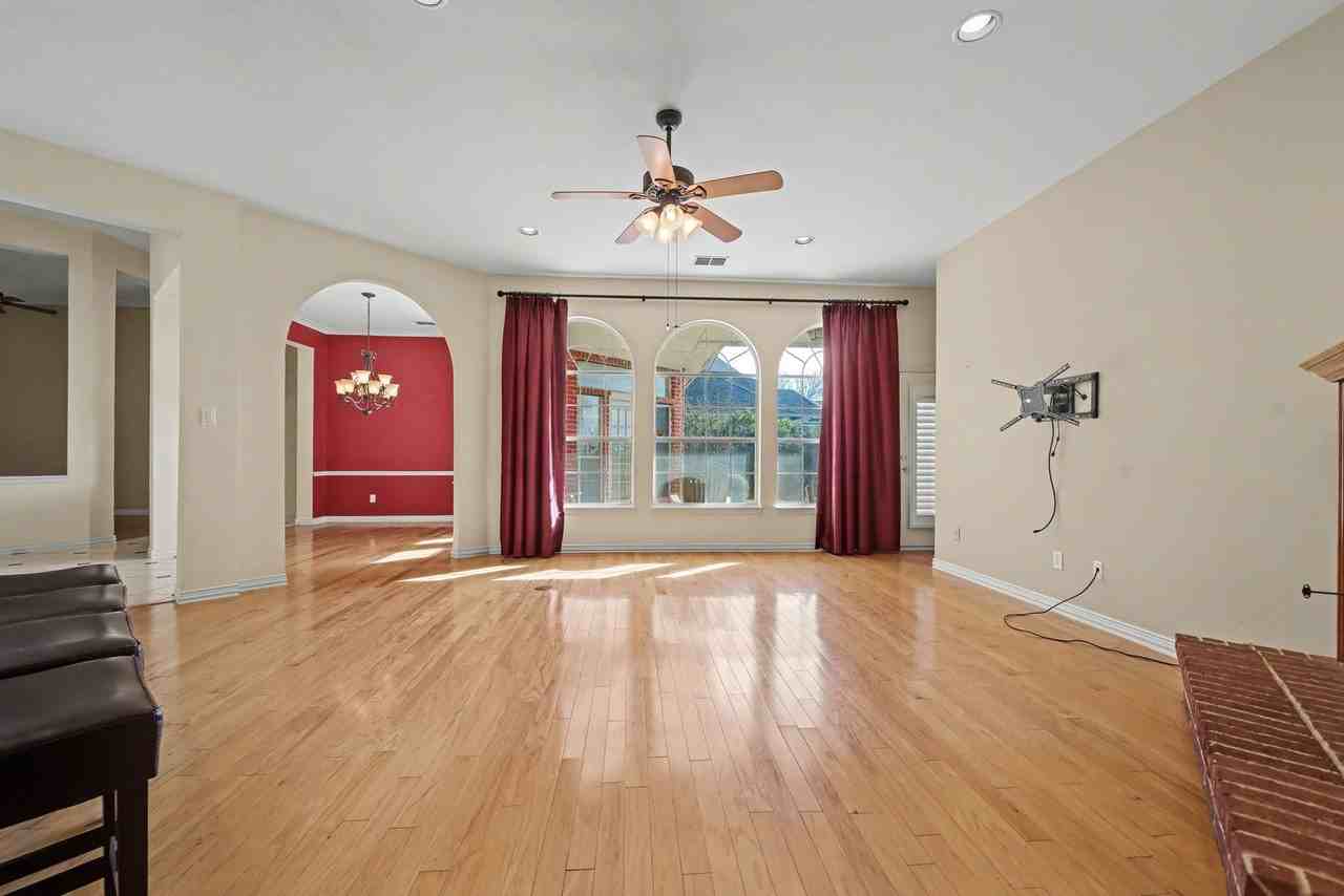 947 Sunset Hill Dr - Photo 6 of 48