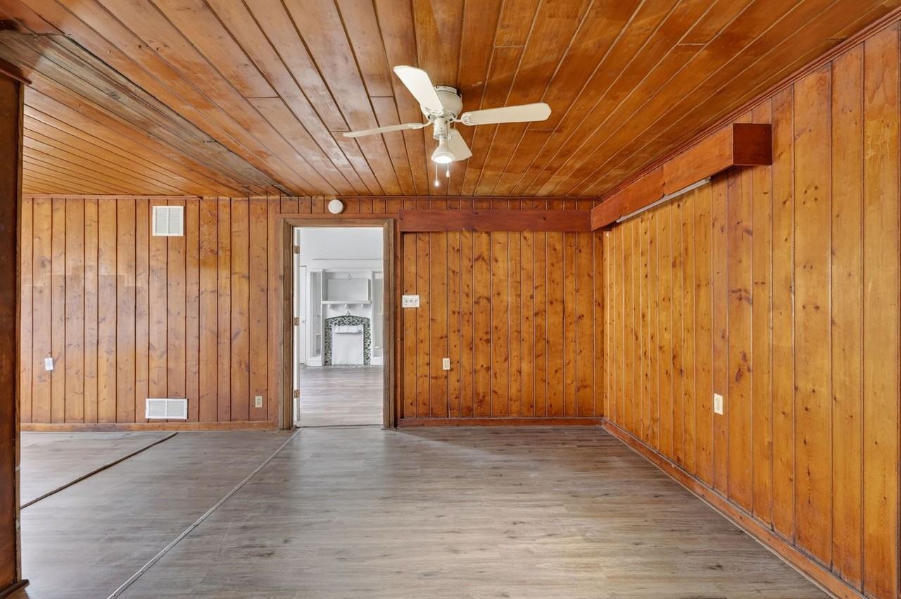 527 E Lemon Ave #1 - Photo 4 of 19