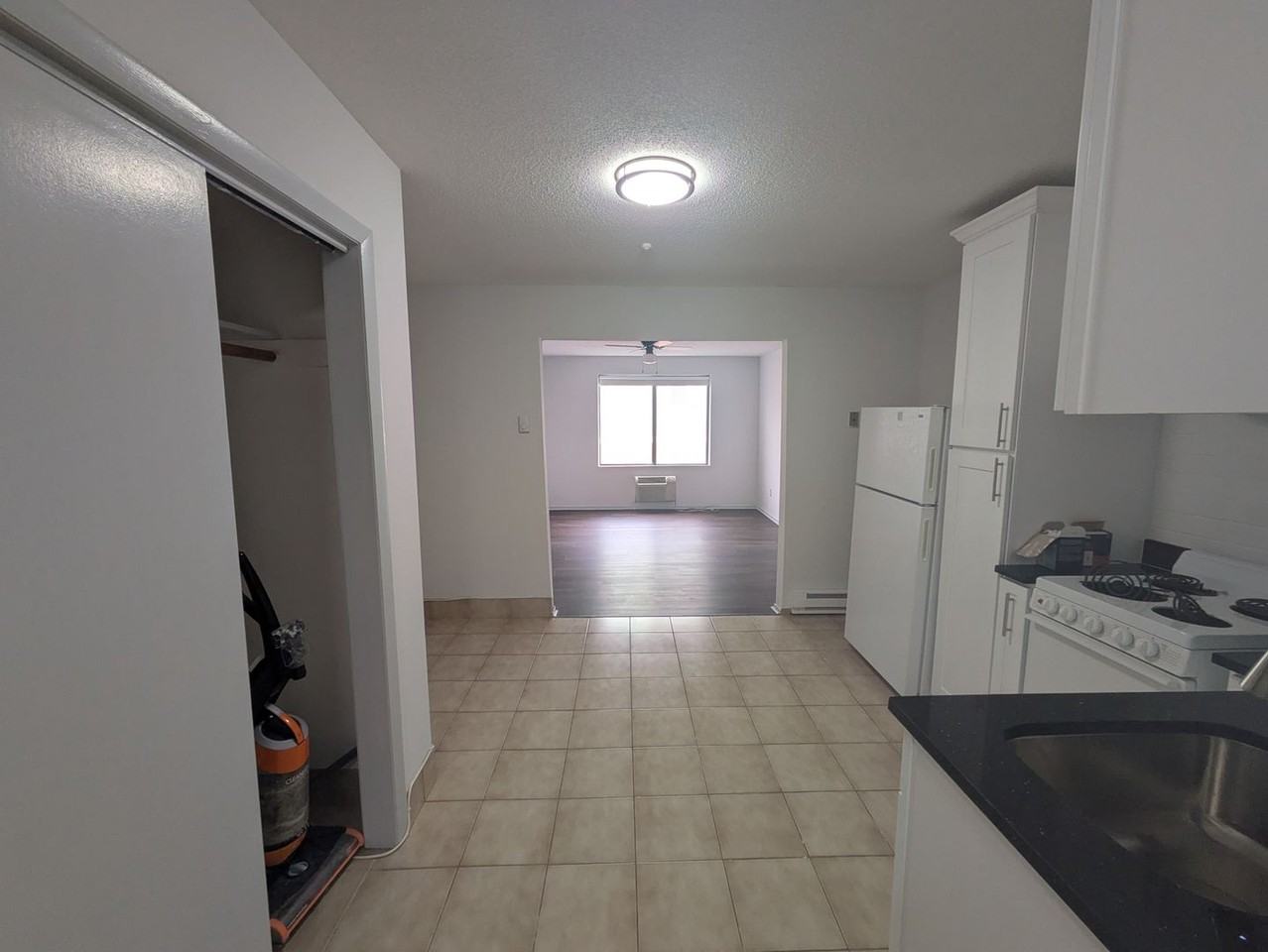 The Flats at 289 Main - Photo 3 of 10
