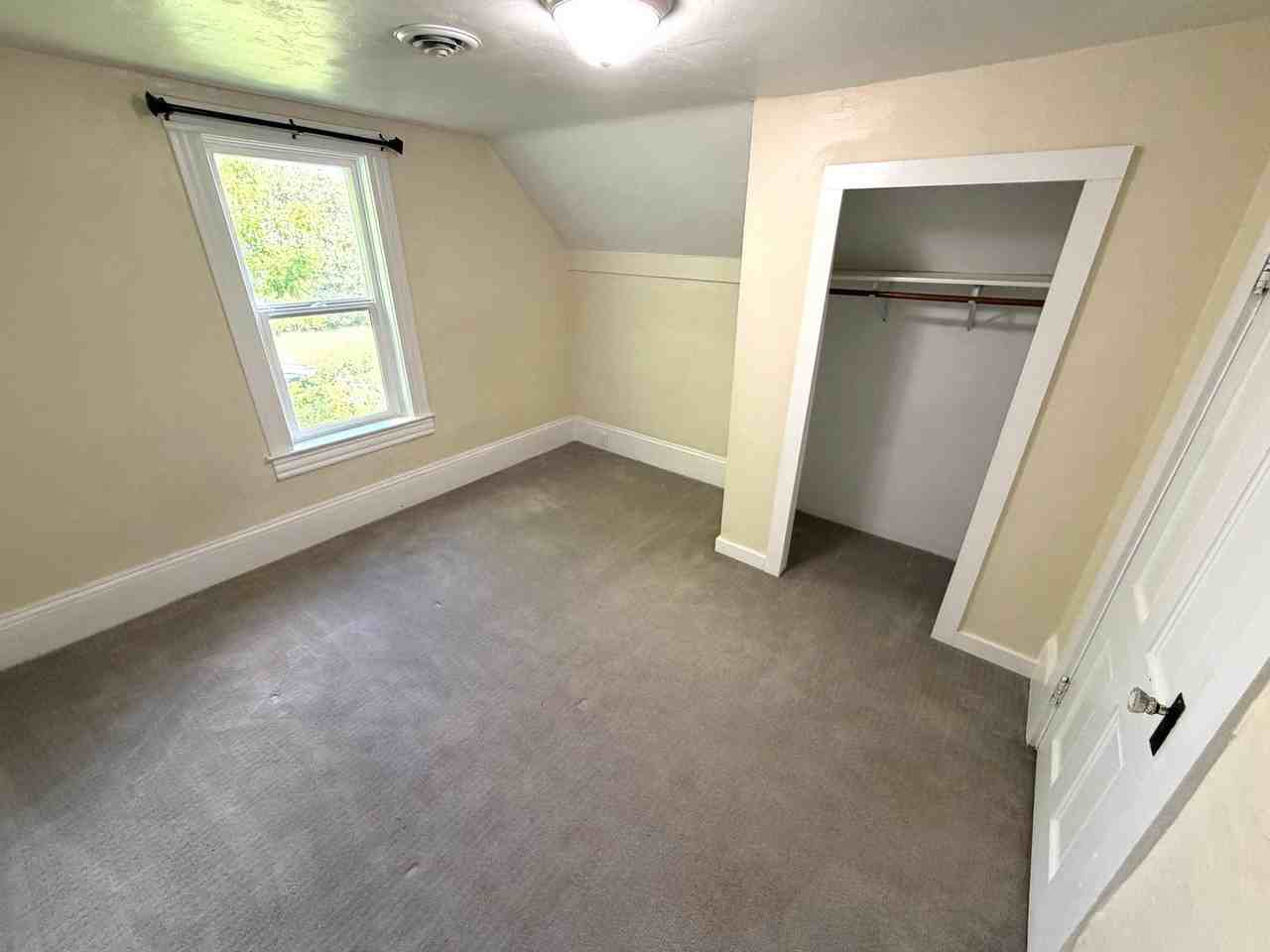 1902 N Harris St - Photo 2 of 6
