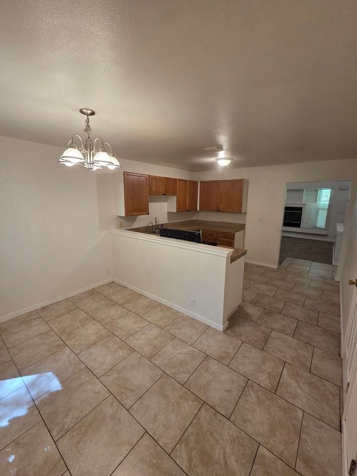 5118 Hunt St Nw - Photo 6 of 30