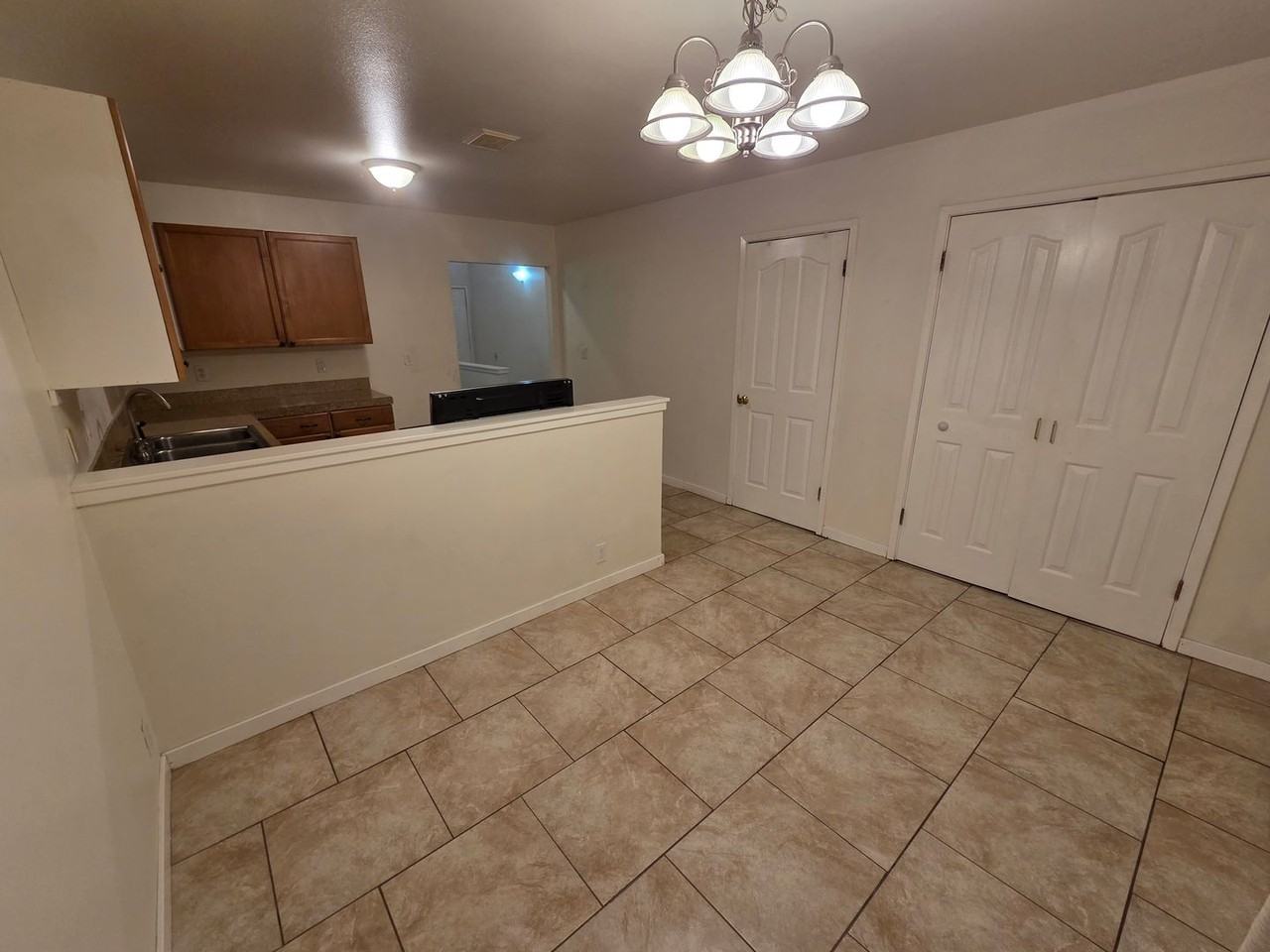 5118 Hunt St Nw - Photo 7 of 30