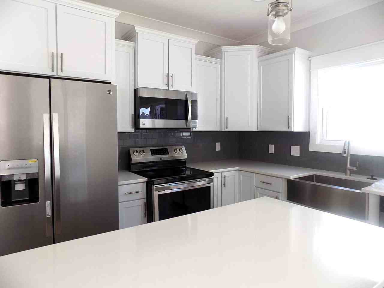16 Circlewood Dr - Photo 6 of 18