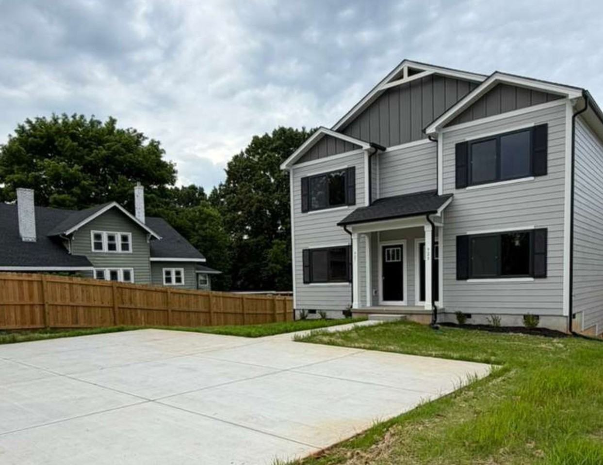 Brand-new Move-in Ready Townhome for Rent in Hickory! - Photo 2 of 10