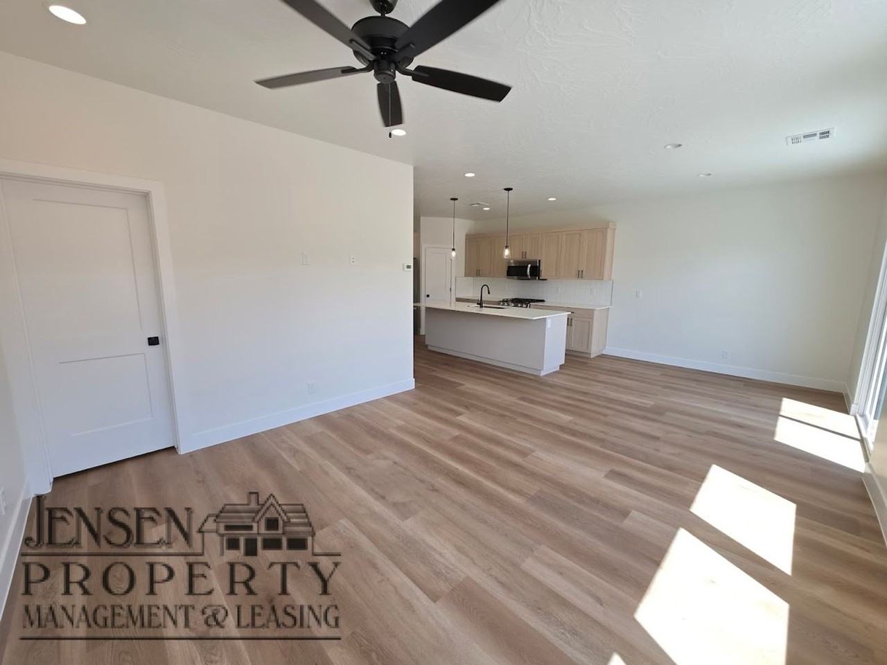 6119 S Cygnus Dr - Photo 5 of 32