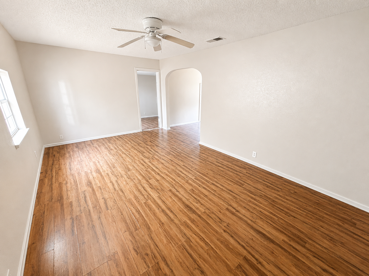 1312 Carol Way - Photo 3 of 16