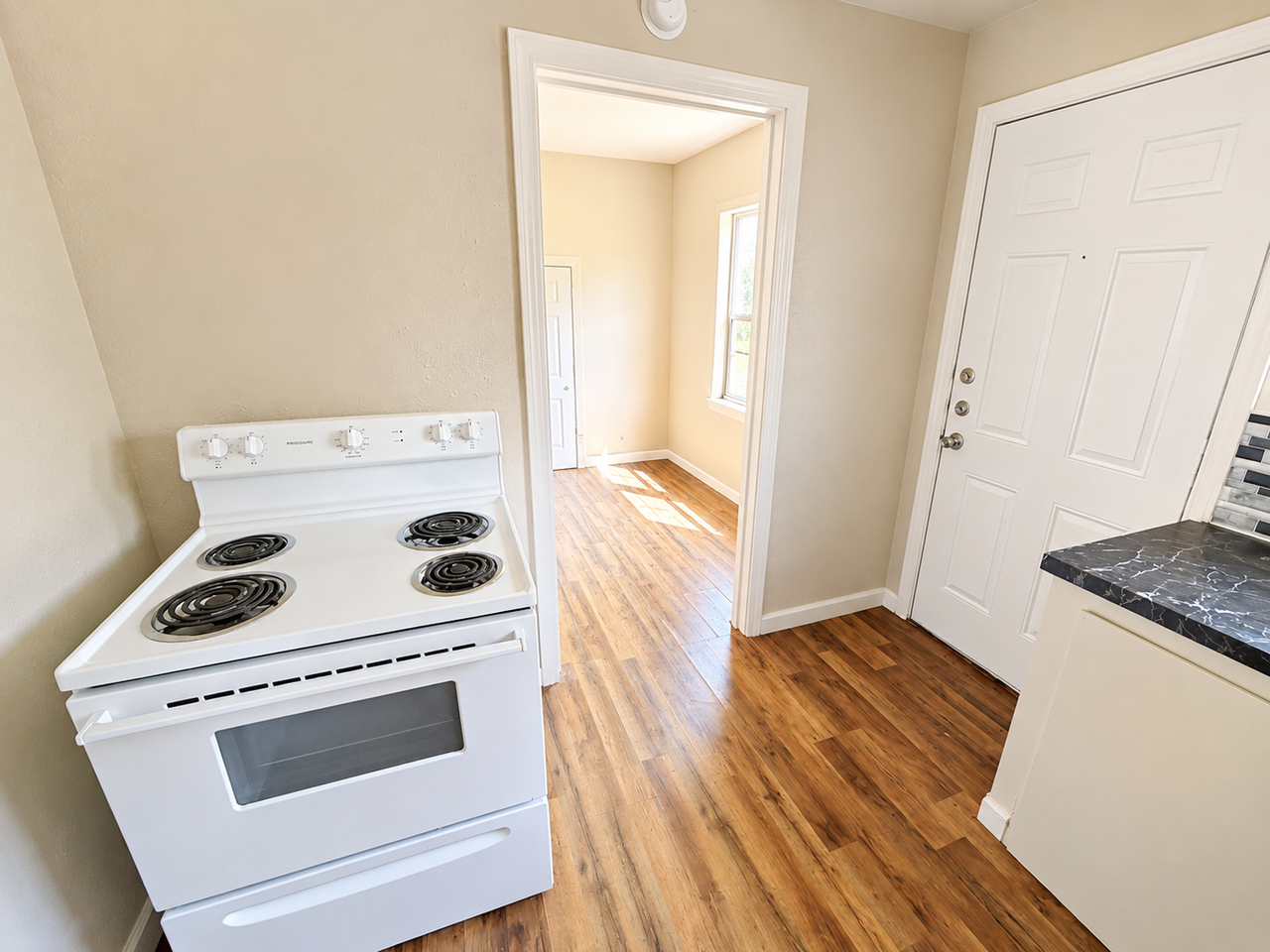 1312 Carol Way - Photo 6 of 16